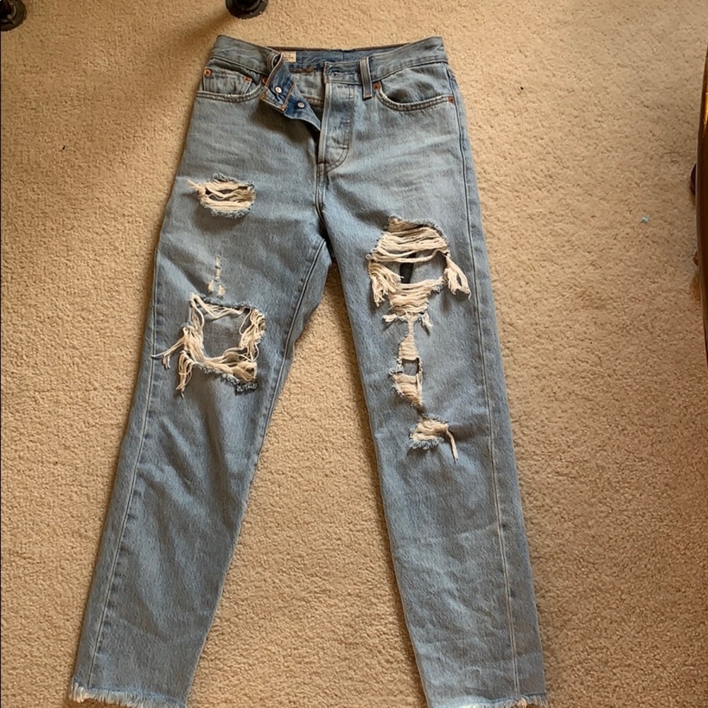 Levi’s High-Rise Distressed Jeans